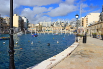 MALTA, St Julian's, Spinola Bay, seafront and waterfront promenade, MLT1150JPL