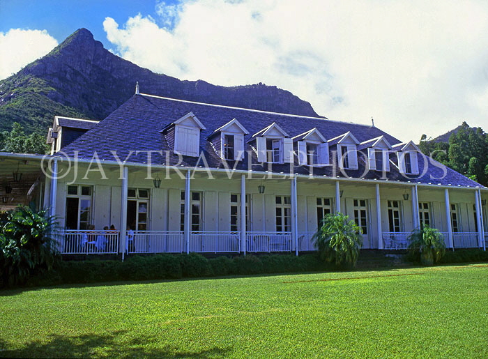 MAURITIUS, Moka, Eureka colonial house, Ory mountain in background, MRU156JPL