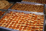 SINGAPORE, Chinatown, sweet pastries, in cake shop, SIN155JPL
