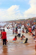 SRI LANKA, Negombo, Negombo Beach Park, Sunday evening crowds enjoying the sea, SLK6255JPL