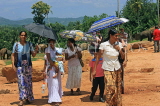 SRI LANKA, Pinnewala Elephant Orphanage, visitors at site, SLK2393JPL