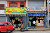 SRI LANKA, Pussellawa, town centre, small shops, SLK4200JPL