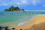 SRI LANKA, south coast, Weligama area, beach and small island, SLK4802JPL