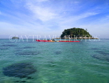 THAILAND, Koh Lipe Island, kayakers paddling around, THA2279JPL