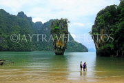 THAILAND, Phang Nga Bay, Khao Phing Kan (James Bond Island), Ko Ta Pu islet, THA4297JPL
