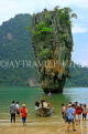 THAILAND, Phang Nga Bay, Khao Phing Kan (James Bond Island), Ko Ta Pu islet, tourists, THA4310JPL