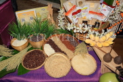 THAILAND, types of Thai rice on display, THA2330JPL