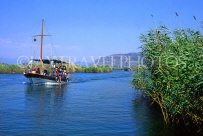 TURKEY, Dalyan Delta, tourists on boat trip along Dalyan River, TUR730JPL
