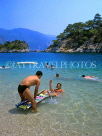 TURKEY, Fethiye area, Olu Deniz peninsula, sea and holidaymakers, TUR319JPLA