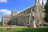 UK, Hampshire, WINCHESTER, Winchester Cathedral and War Memorial soldier statue, UK8117JPL