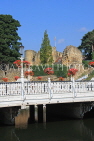 UK, Kent, TONBRIDGE, Tonbridge Castle and the Big Bridge, UK13279JPL