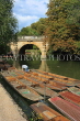 UK, Oxfordshire, OXFORD, Magdalen Bridge, River Cherwell and and punts, UK13121JPL