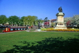 UK, Warwickshire, STRATFORD-UPON-AVON, Bancroft Gardens, and Gower Memorial, UK5916JPL