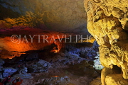 VIETNAM, Halong Bay, Bo Hon Island, Sung Sot Caves, VT1940JPL