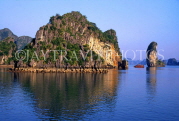 VIETNAM, Halong Bay, Karst limestone formations, VT484JPL