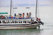 VIETNAM, Halong Bay, sightseeing boat, VT1831JPL
